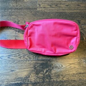 Lululemon Everywhere Belt Bag